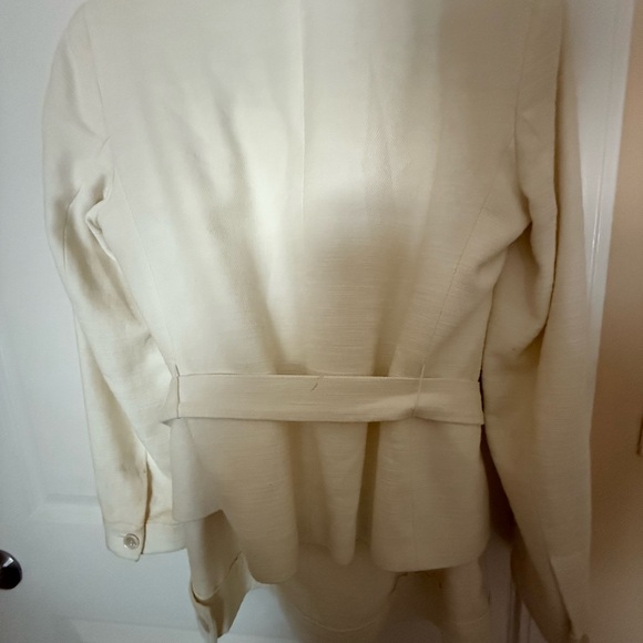 MaxMara Ivory Textured Garment - Picture 11 of 12